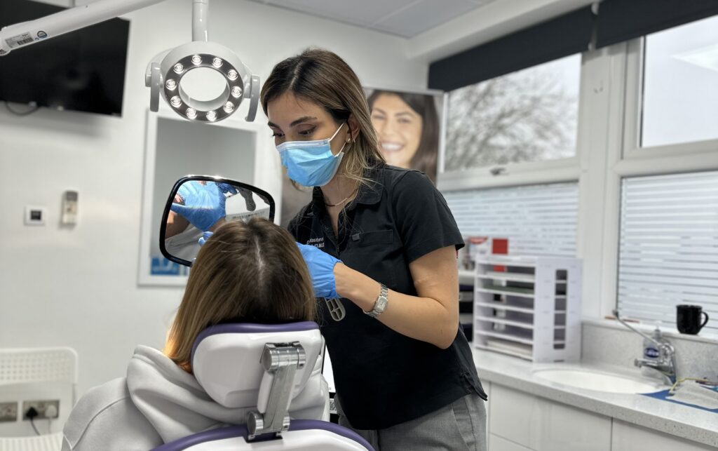 invisalign teeth whitening